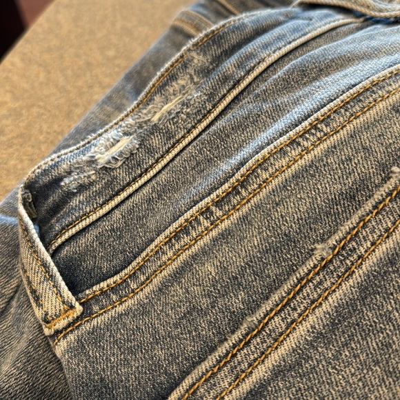 Judy Blue Distressed Light Blue Jeans - Picture 7 of 7